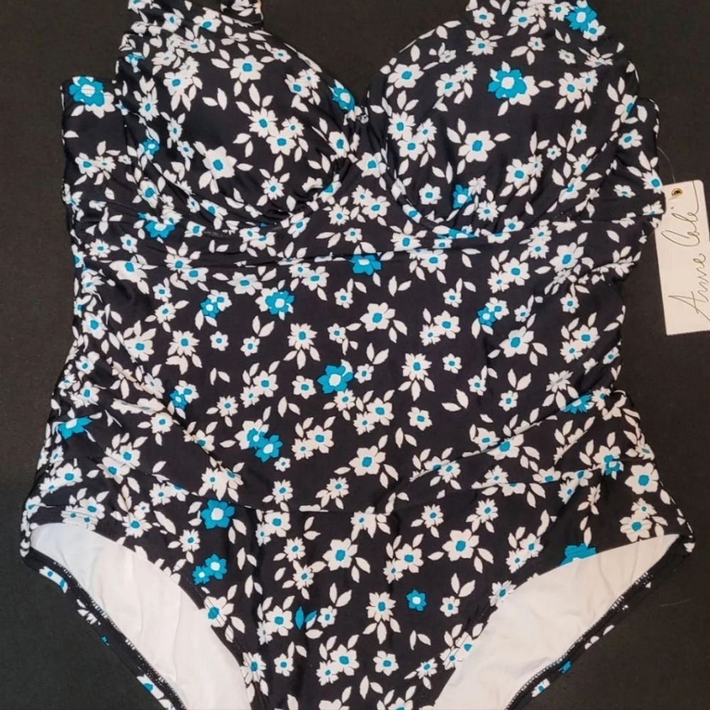 Anne Cole NWT one piece swimsuit 1X